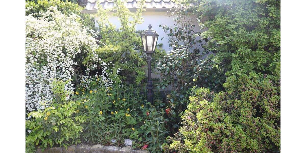 Einfamilienhaus Bad Salzuflen Innenstadt - 3 Zimmer, 135 m&sup2;, 1.390&euro; | Angebot:25539064