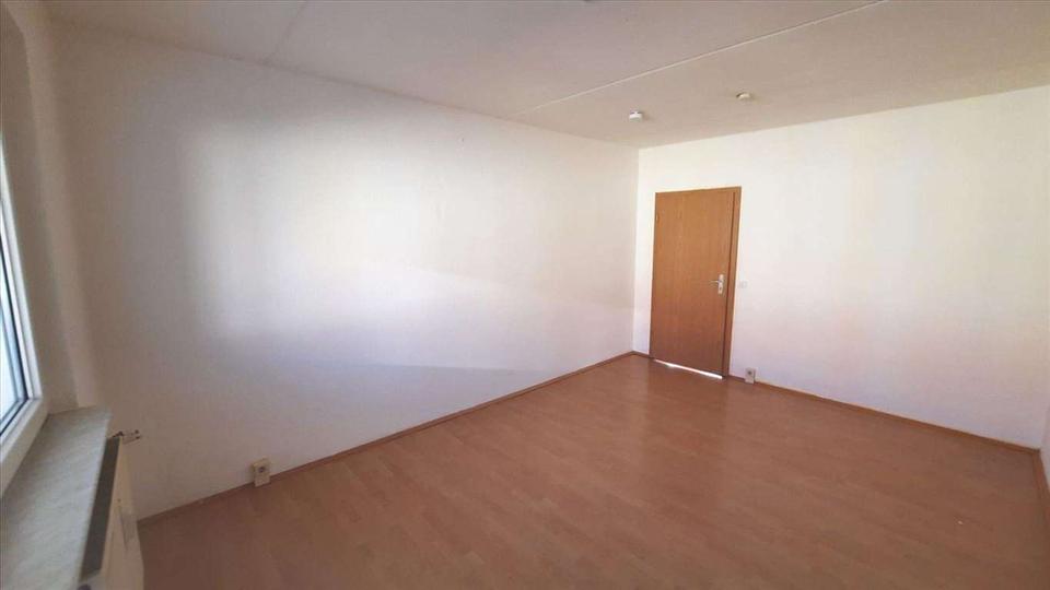Etagenwohnung Elsterwerda - 3 Zimmer, 63 m&sup2;, 340&euro; | Angebot:26674012