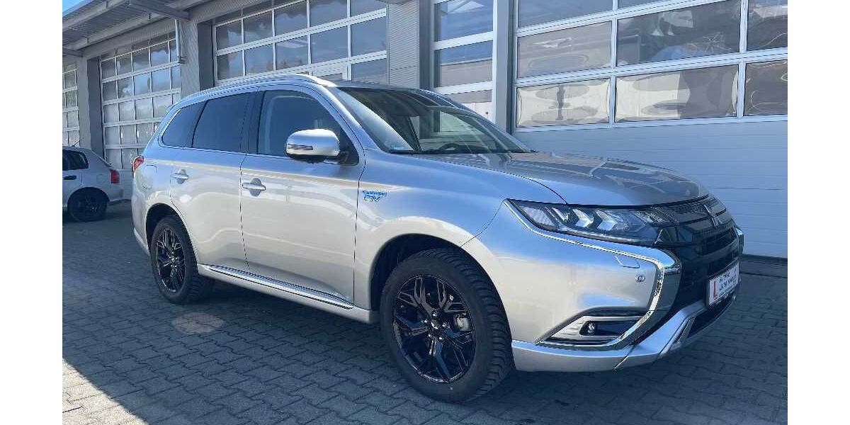 Mitsubishi Plug-in Hybrid Outlander 41.493 km 24.990 &euro; Dauchingen 78083