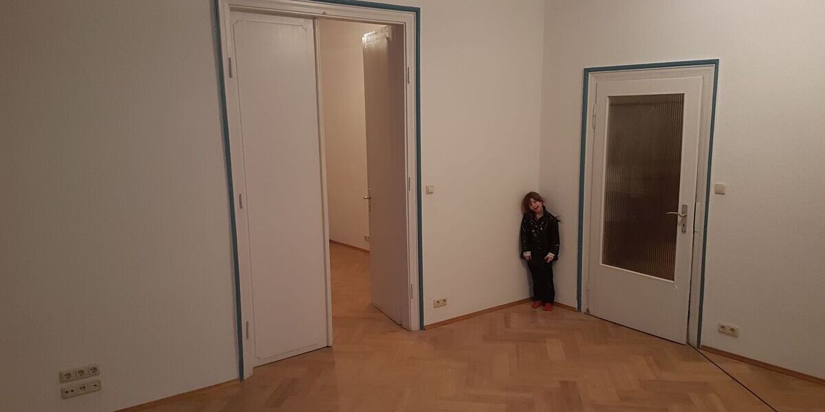 Gehobene Altbauwohnung mit großem Balkon ca. 150qm - Wohnraum oder gewerblichen Nutzung möglich - Appartement Neustadt | Angebot:26634102