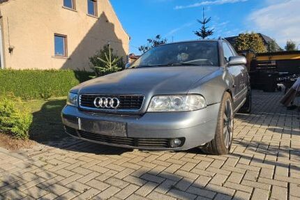Audi A4 300.000 km 1.500 € An der Poststraße 06647