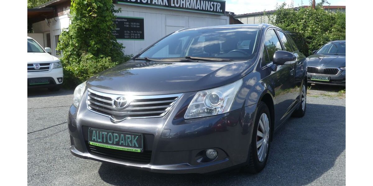 Toyota Avensis 176.900 km 5.990 &euro; Dresden 01237