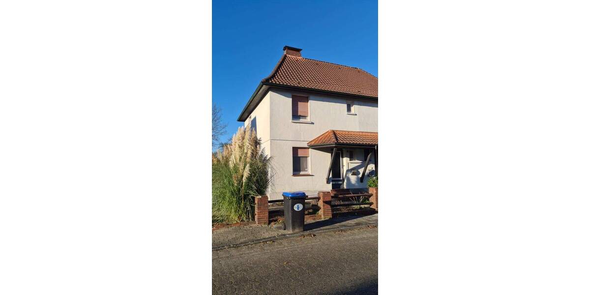 Doppelhaushälfte Varel - 4 Zimmer, 70 m&sup2;, 129.000&euro; | Angebot:25689874