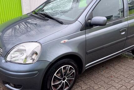 Toyota Yaris 198.500 km 1.890 &euro; Bochum 44799