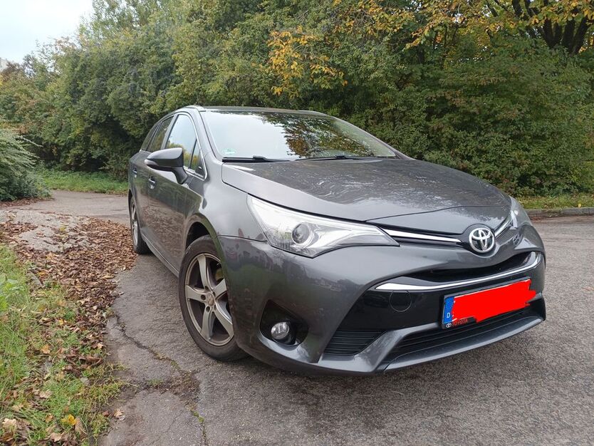 Toyota Avensis 81.000 km 14.700 € Schwäbisch Hall 74523