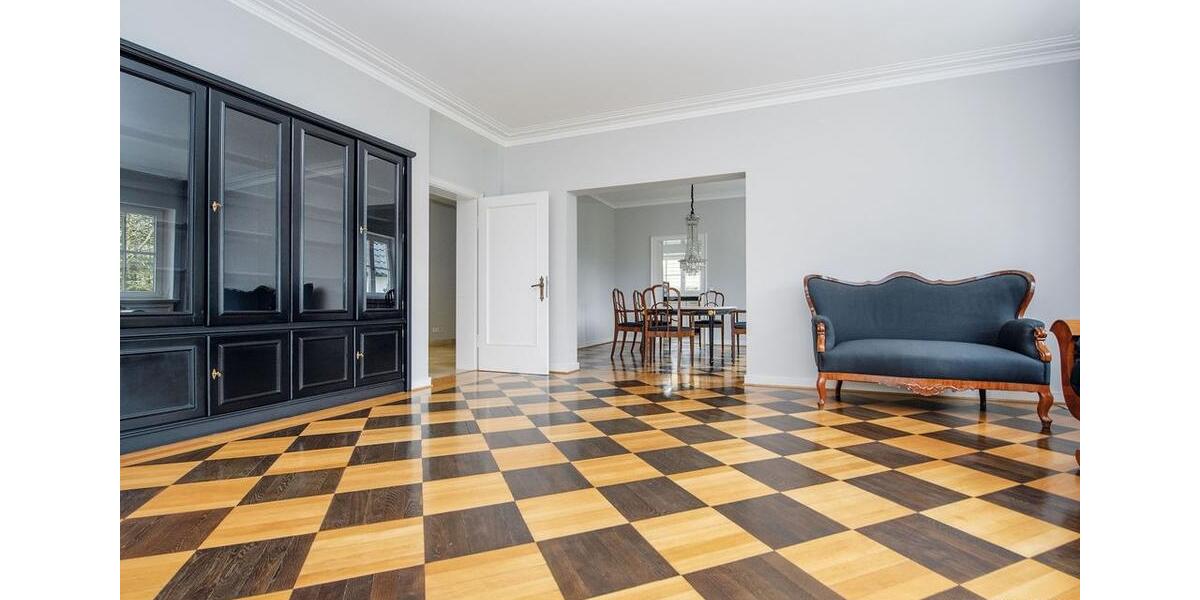 Villa Bielefeld Schildesche - 7 Zimmer, 272 m&sup2;, 2.700&euro; | Angebot:26291726