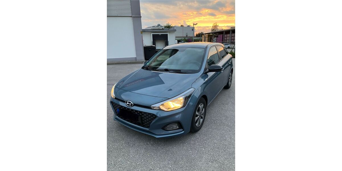 Hyundai i20 116.000 km 8.700 &euro; München 81925