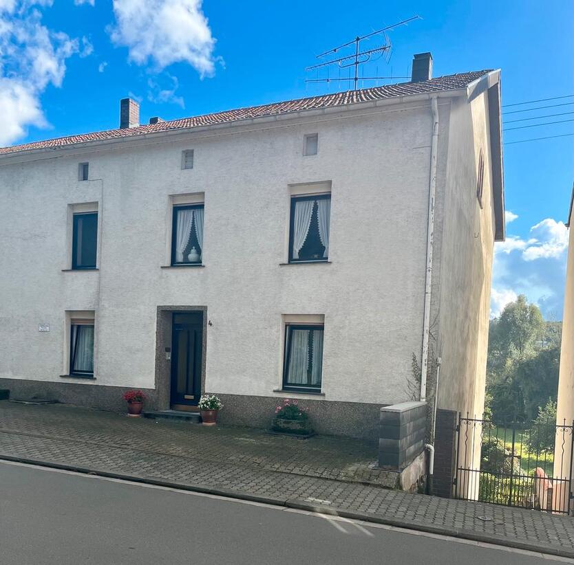Gut erhaltenes Bauernhaus Einfamilienhaus