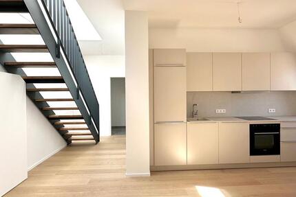 Haus Ulm - 3 Zimmer, 92 m&sup2;, 2.020&euro; | Angebot:25568079
