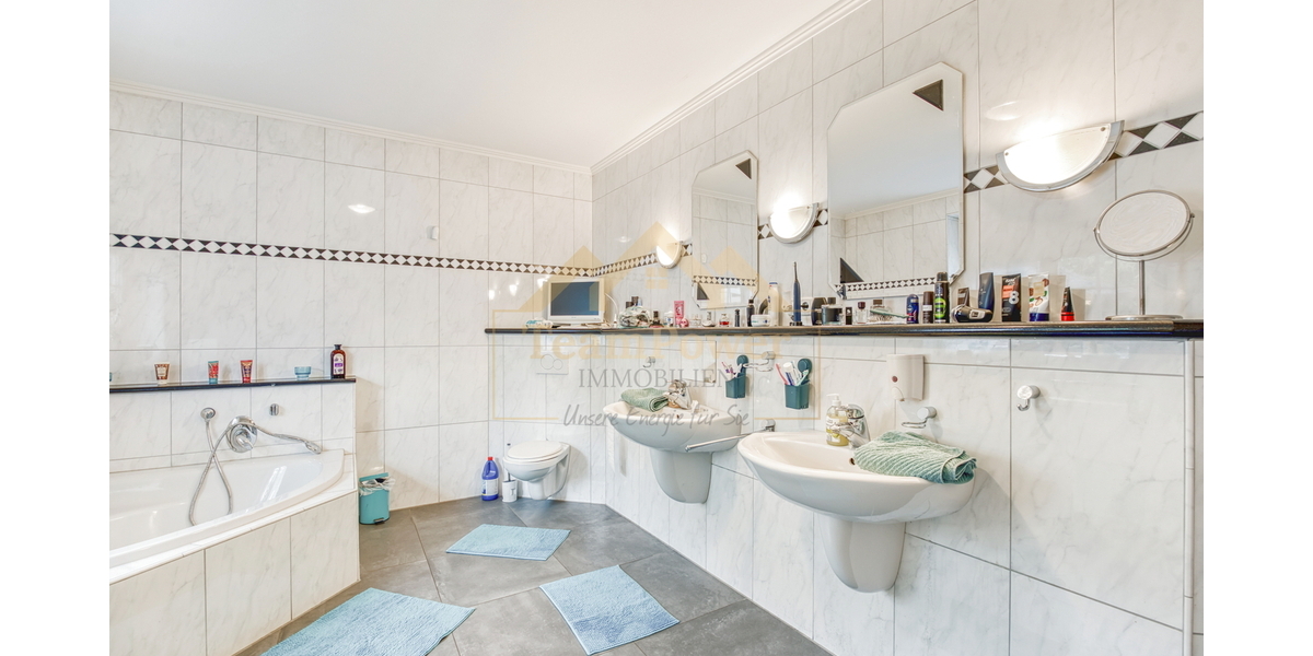 EFH + ELW + Gewerbe (-Halle) - Drei auf einen Streich! - Zweifamilienhaus Großenaspe | Angebot:25904220