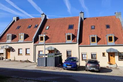 38 m² Wohnung, EBK, Stellplatz, Gartenanteil mit Loggia zimmer