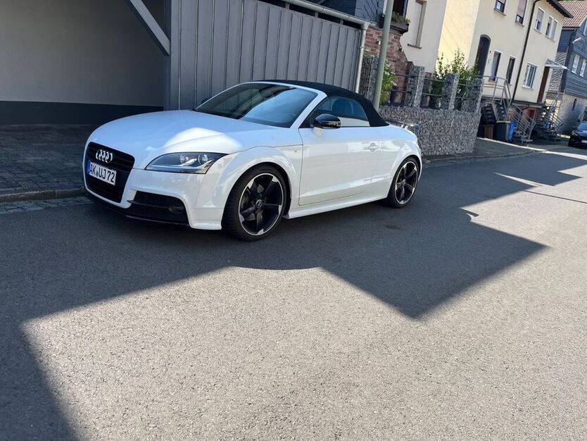 TT