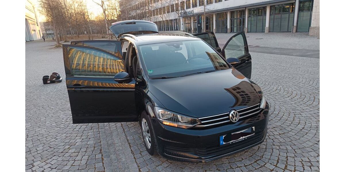 VW Touran 161.000 km 15.590 &euro; Markt Schwaben 85570