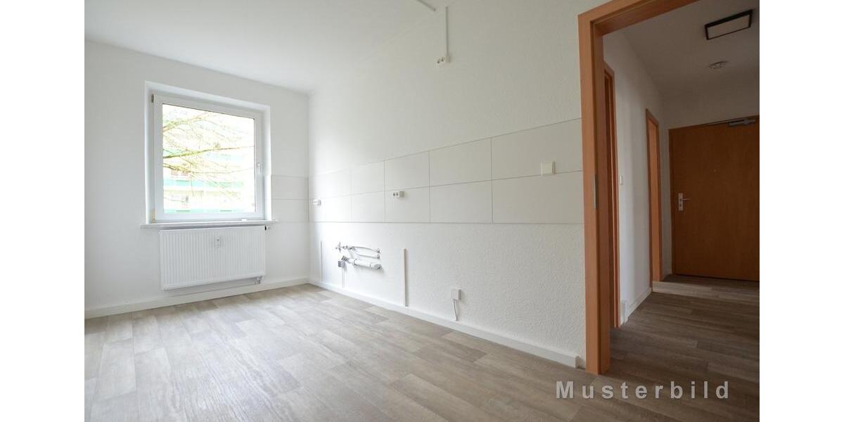 Neu sanierte 2-Raum-Wohnung im Erdgeschoss mit bodengleicher Dusche und Balkon 2 zimmer