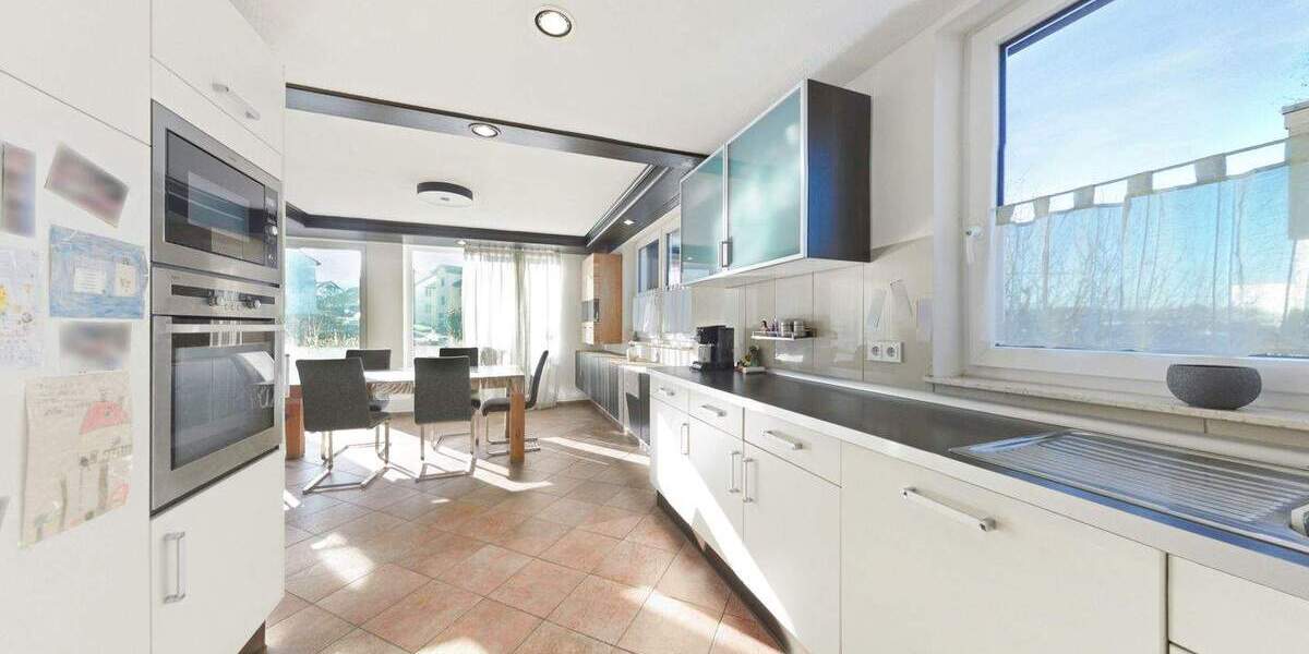 Etagenwohnung Remseck Neckarrems - 7 Zimmer, 226 m&sup2;, 799.000&euro; | Angebot:24847873