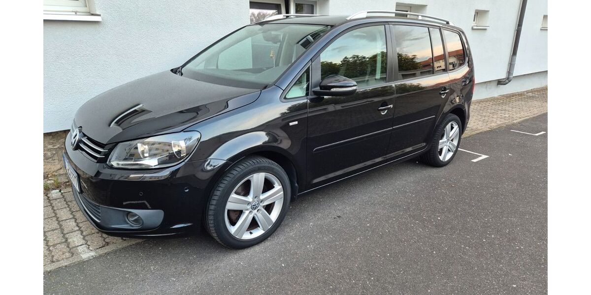 VW Touran 148.000 km 8.550 &euro; Würzburg 97074