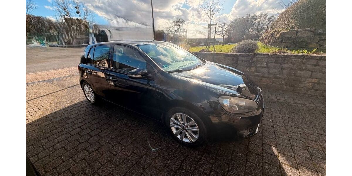 VW Golf 135.806 km 4.900 &euro; Meckel 54636
