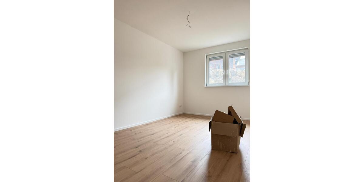 Erdgeschoßwohnung Großmaischeid - 3 Zimmer, 90 m&sup2;, 1.360&euro; | Angebot:26647776