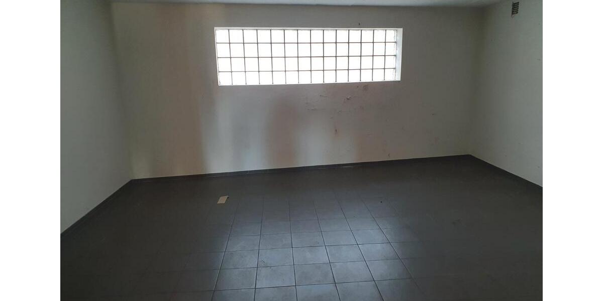 Gewerbeobjekt Saaldorf-Surheim Surheim - 4.700&euro; | Angebot:26339044
