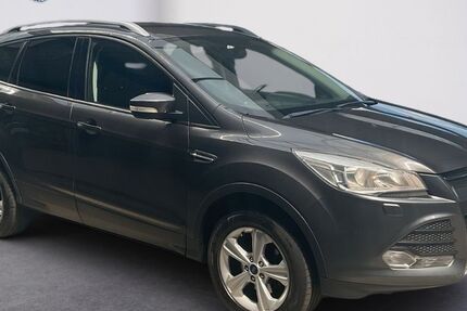 Ford Kuga 133.106 km 9.900 &euro; Husum 25813
