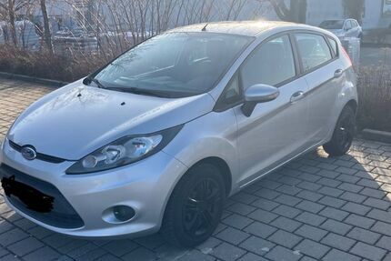 Ford Fiesta 144.000 km 2.000 &euro; München 81547