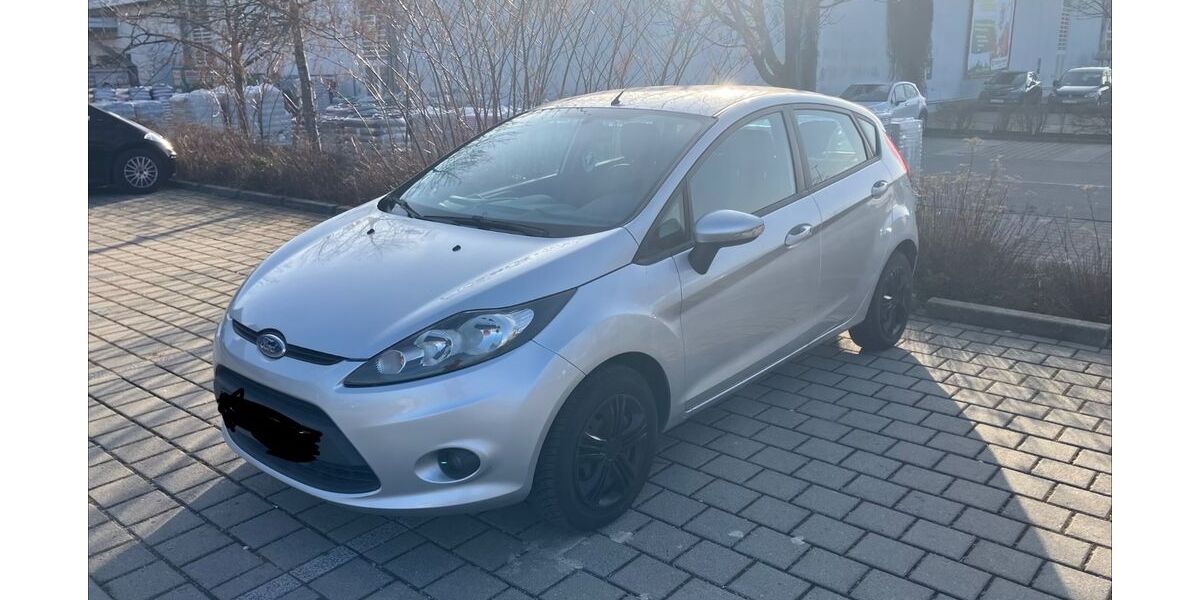 Ford Fiesta 144.000 km 2.000 &euro; München 81547