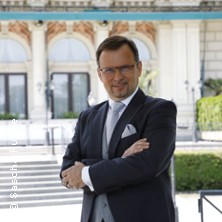 Ronny Heinrich und Orchester - 100 Jahre Peter Alexander 19.04.2026 Theater am See