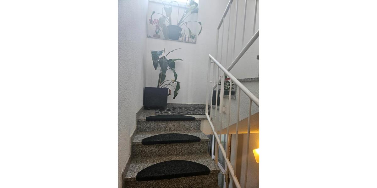 Reihenhaus Saarbrücken Dudweiler - 5 Zimmer, 230 m&sup2;, 295.000&euro; | Angebot:27117736