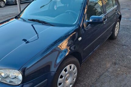 VW Golf 305.000 km 1.100 &euro; München 81243