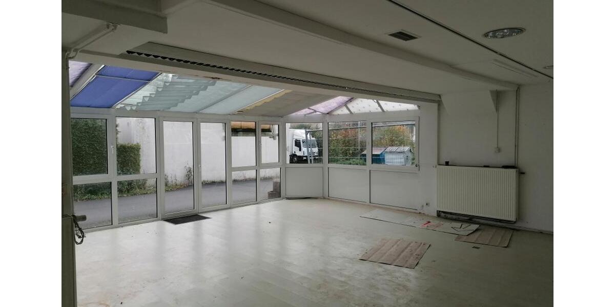 Großzügige Büro und Ausstellfläche in zentraler Lage von Marsberg zimmer