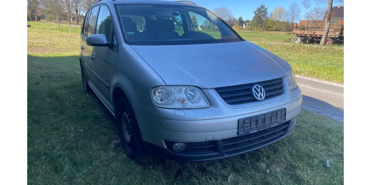 VW Touran 241.630 km 1.700 &euro; Hohendubrau 02906