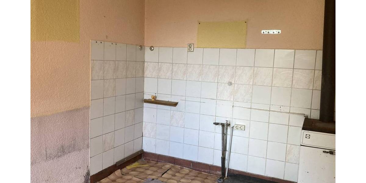 Doppelhaushälfte Sangerhausen - 6 Zimmer, 130 m&sup2;, 69.000&euro; | Angebot:25743667
