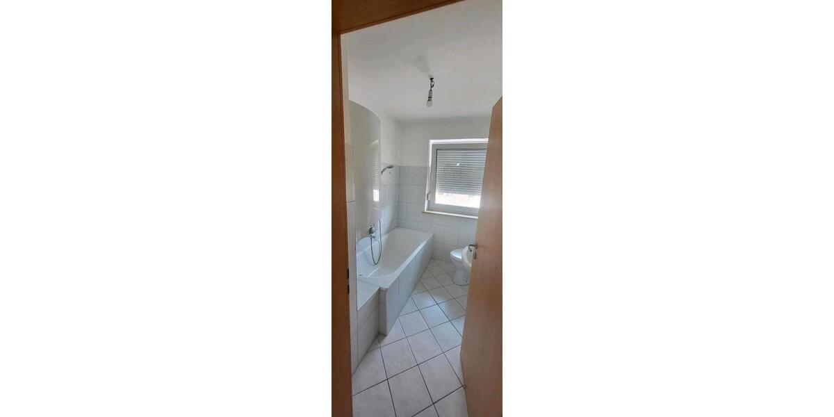 Etagenwohnung Eggenfelden - 3 Zimmer, 69 m&sup2;, 145.000&euro; | Angebot:26766472