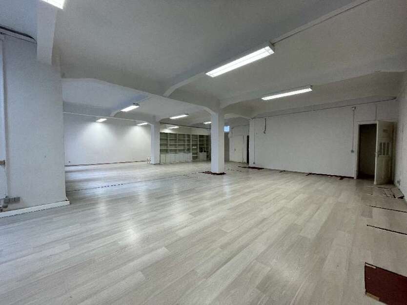 Büro in Krefeld 680 € 170 m²