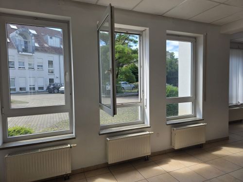 Großzügige, ebenerdige, behindertengerechte 2-Zimmer-Eigentumswohnung in 97421 Schweinfurt (ID 10678) - Etagenwohnung Schweinfurt (Innenstadt) Schweinfurt (Innenstadt) | Angebot:26891120