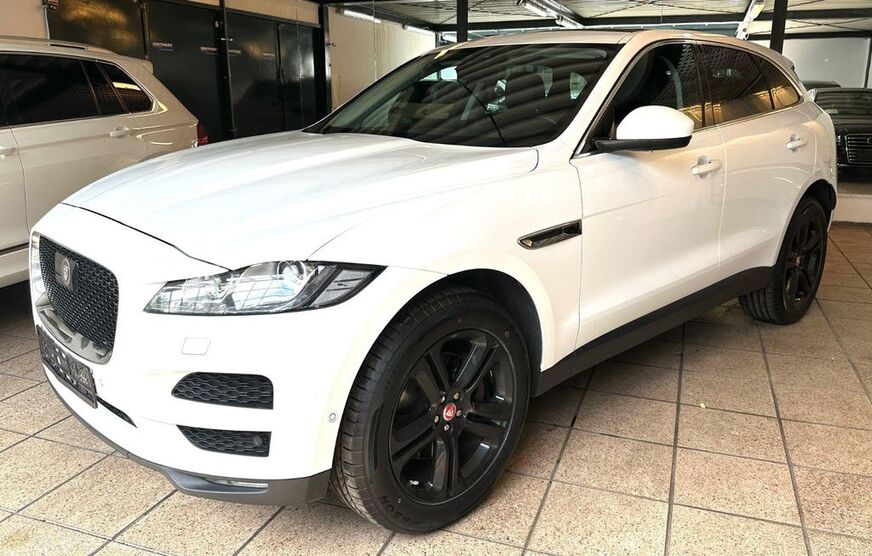 Jaguar F-Pace 121.479 km 17.950 € Berlin 10829
