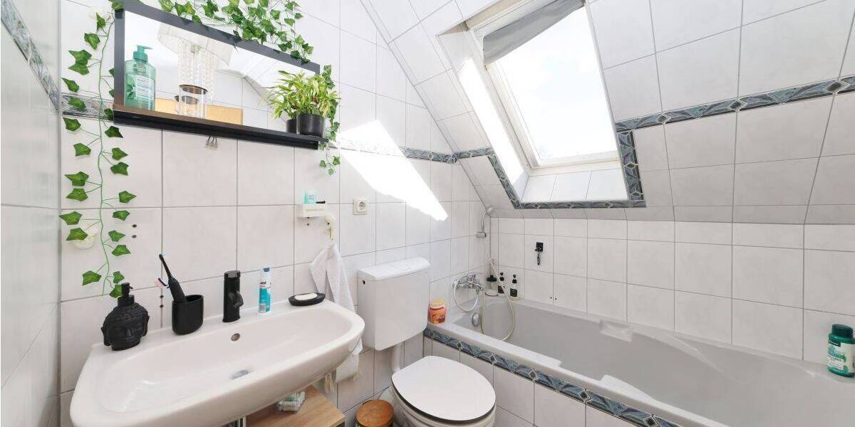 Einfamilienhaus Wilhelmshaven Fedderwarden - 8 Zimmer, 203 m&sup2;, 279.000&euro; | Angebot:26851798