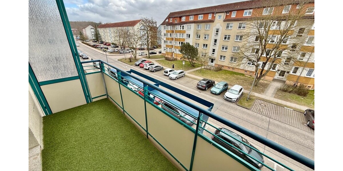 HORN IMMOBILIEN++ Neubrandenburg, 4-Raum Eigentumswohnung, modernisiert, EBK und Stellplatz -bezugsfrei- - Etagenwohnung Neubrandenburg | Angebot:26019014