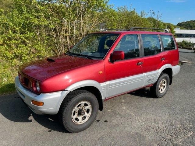 Nissan Terrano 298.000 km 4.200 € Dautphetal - Wolfgruben 35232