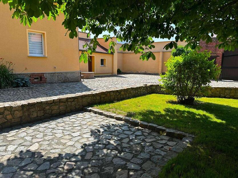 *Erstbezug* I 3 Zimmer I 24 m² Sonnenterrasse I Badewanne u. Dusche I 2 Stellplätze