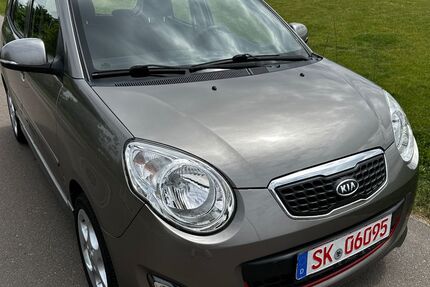 Kia Picanto 68.000 km 3.999 &euro; HALLE 06116