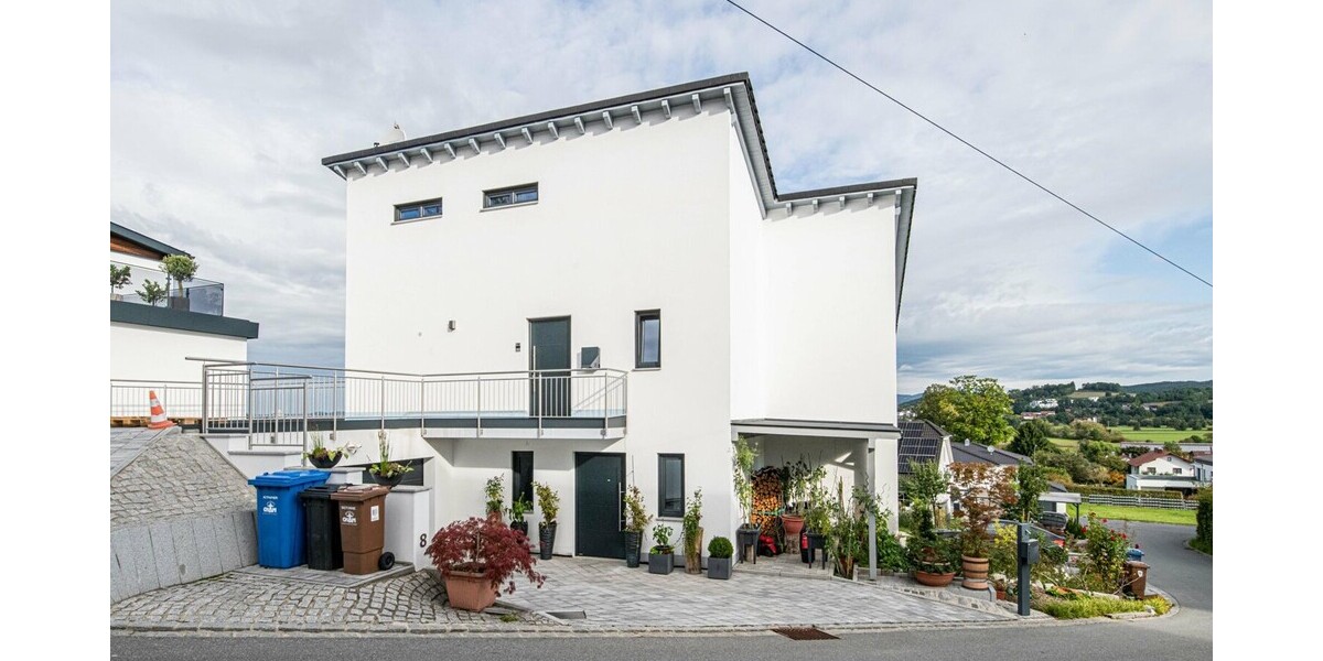 Modernes Gartenrefugium mit großzügigem Wohnbereich und zwei Stellplätzen in guter Lage zu verkaufen - Etagenwohnung Cham / Chammünster Chammünster | Angebot:26725968