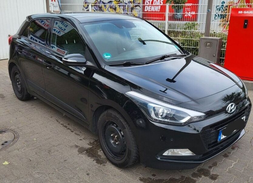 i20