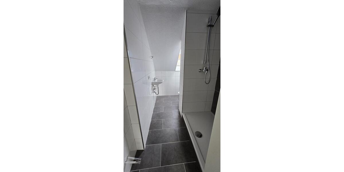 Dachgeschoßwohnung Wilhelmshaven Heppens - 5 Zimmer, 100 m&sup2;, 700&euro; | Angebot:25791708