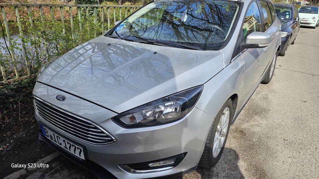 Ford Focus 248.500 km 5.600 &euro; Berlin 12103