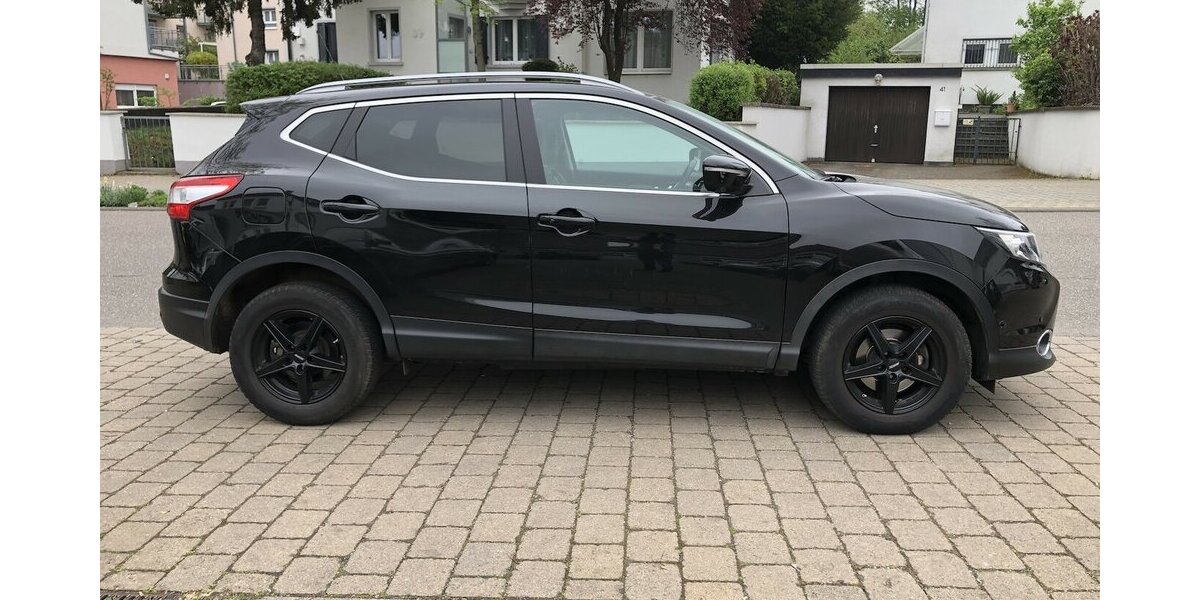 Nissan Qashqai 1.6 dCi Tekna 132.000 km 7.500 &euro; Neckarsulm 74172