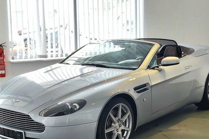 Aston Martin V8 Vantage 41.382 km 56.980 € Berlin 12487