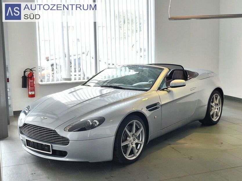 Aston Martin V8 Vantage 41.382 km 56.980 € Berlin 12487