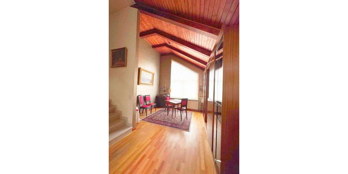 Haus zum Kaufen in Wiesbaden-Nordenstadt 820.000 € 160 m² 5 zimmer