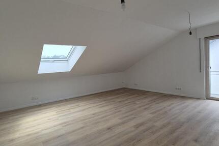 2 Zi.-DG Wohnung (Erstbezug) mit Balkon 2 zimmer